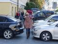 В Украине запретят парковаться на тротуарах