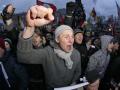 В Москве оппозиция столкнулась с полицией: пострадали обе стороны