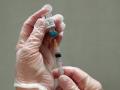 Pfizer і BioNTech заявили про ефективність їхньої вакцини проти Омікрона