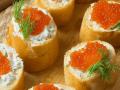 Незвичні святкові канапки: рецепт цікавої закуски