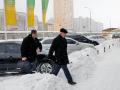 Азаров розкритикував Попова за сніговий колапс