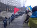 Евромайдан пикетирует Азарова
