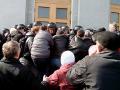 В Черкассах активисты захватили горсовет