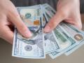 Долари 1996 року треба здати? Чи дійсно ці купюри проблемні