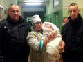 В Херсонской области на холоде оставили шестимесячную малышку