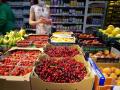 Не яблоки и не персики: аналитики назвали самый дешевый фрукт в Украине