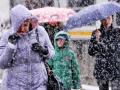 Ночью мокрый снег накроет большую часть Украины, на дорогах гололедица: погода на 15 января