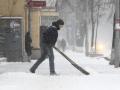 Новий тиждень несе в Україну сніг, ожеледицю та туман