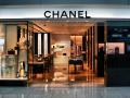 "Не продали, бо російська": росіяни скаржаться, що не можуть закупитися в Chanel