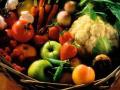 Цены на фрукты и овощи упали на 13%
