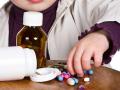 Это не конфеты: Минздрав советует, как уберечь детей от отравления лекарствами