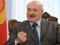 Лукашенко назвал пандемию хорошим уроком для "наркоманов и курцов"