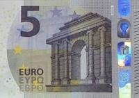 С сегодняшнего дня запущена новая банкнота в 5 евро