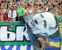 «Динамо» оштрафовали за оскорбление Януковича и избиение сотрудника клуба