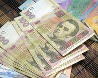 Середній українець отримує 3 тисячі гривень