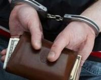 Бывшего киевского чиновника «взяли» с поличным на взятке в 15 тысяч долларов