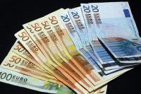 Эксперт не советует оформлять депозиты в евро