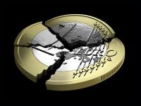 Евро возобновило падение