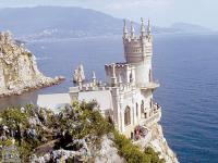 Крым уже посетили почти 2 млн туристов
