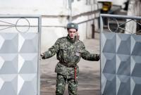 Договоренностей о выводе украинских войск из Крыма до сих пор нет