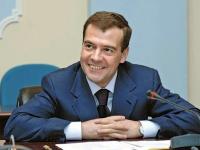 Медведев прибудет на футбол в Донецк