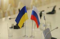 Половина украинцев считает отношения с Россией дружественными - опрос