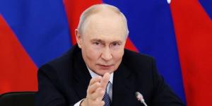 Новий указ Путіна викликав "бунт" серед росіян та місцевого бізнесу, і тепер Кремль намагається його заспокоїти