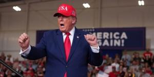 «Підлий і боягузливий вчинок»: у США рознесли Трампа через «підлещування до Путіна»