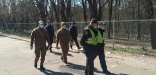 Запретить все: так проще. Но точно – не лучше