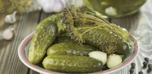 4 причины, почему полезно есть соленые огурцы