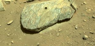 Попытка номер два: марсоход NASA взял пробу грунта Красной планеты