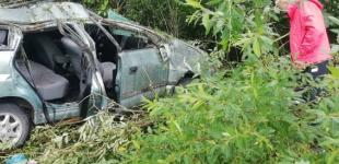 На Львовщине съехал с моста и перевернулся автомобиль с иностранцами