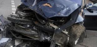 В Киеве Range Rover после столкновения с Tesla отбросило на пешеходов, четверо пострадавших