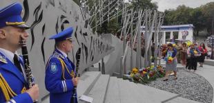 У столиці відкрили Меморіал воїнам-киянам, які загинули в АТО/ООС