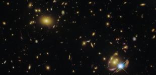 Hubble показав «потрійну» галактику в космосі