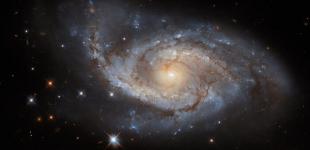 Hubble показав «зоряні вітрила» у космосі