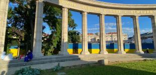 росія влаштувала істерику через «символіку Азову» у Відні