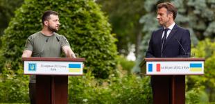 Розслідування воєнних злочинів росіян: Франція відправить в Україну мобільну ДНК-лабораторію