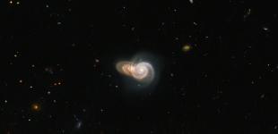 Hubble сфотографував дві галактики, які розташовані в мільярді світлових років від Землі