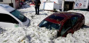 Сугробы до одного метра: Мексиканский город засыпало градом 