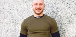 В Украину вернулся освобожденный в Иране моряк Новичков