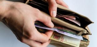 В Україні знизилися зарплати: хто отримує найбільше під час війни