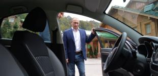 У РФ авторинок впав на понад 60%, а моделлю-бестселером стала машина, на якій забороняється виїжджати за кордон