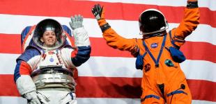 NASA представило новые скафандры для высадки на Луну