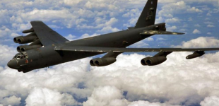Над Украиной впервые прошли бомбардировщики ВВС США B-52 