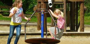 В КГГА уточнили, когда возобновят работу лагеря и детские секции