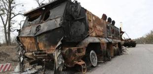 ЗСУ спалили російський броньований автомобіль 