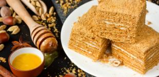 Найсмачніший і дуже простий пиріг на Медовий спас: дивовижний рецепт