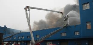 Названа предварительная причина пожара на складах возле  «Дарынка»