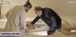 Таємниця потаємної кімнати: вчені відкрили гробницю київського святого, якого знищували в СРСР, і були шоковані